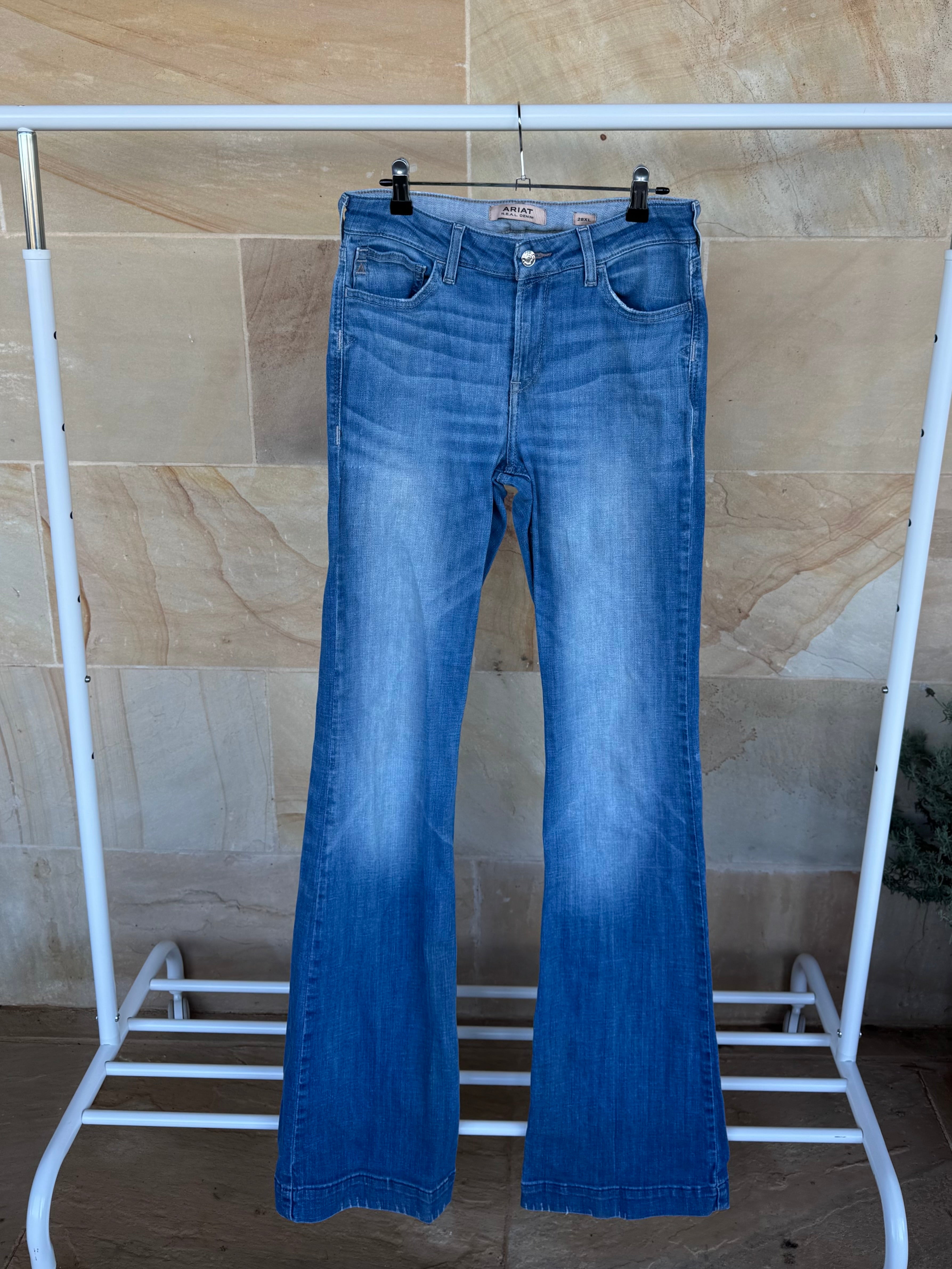 ARIAT JEANS BNWOT 28XL