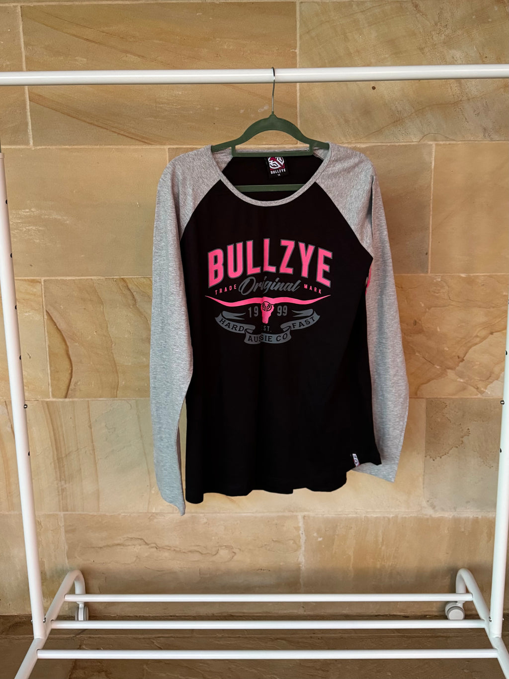BULLZYE LONG SLEEVE 14
