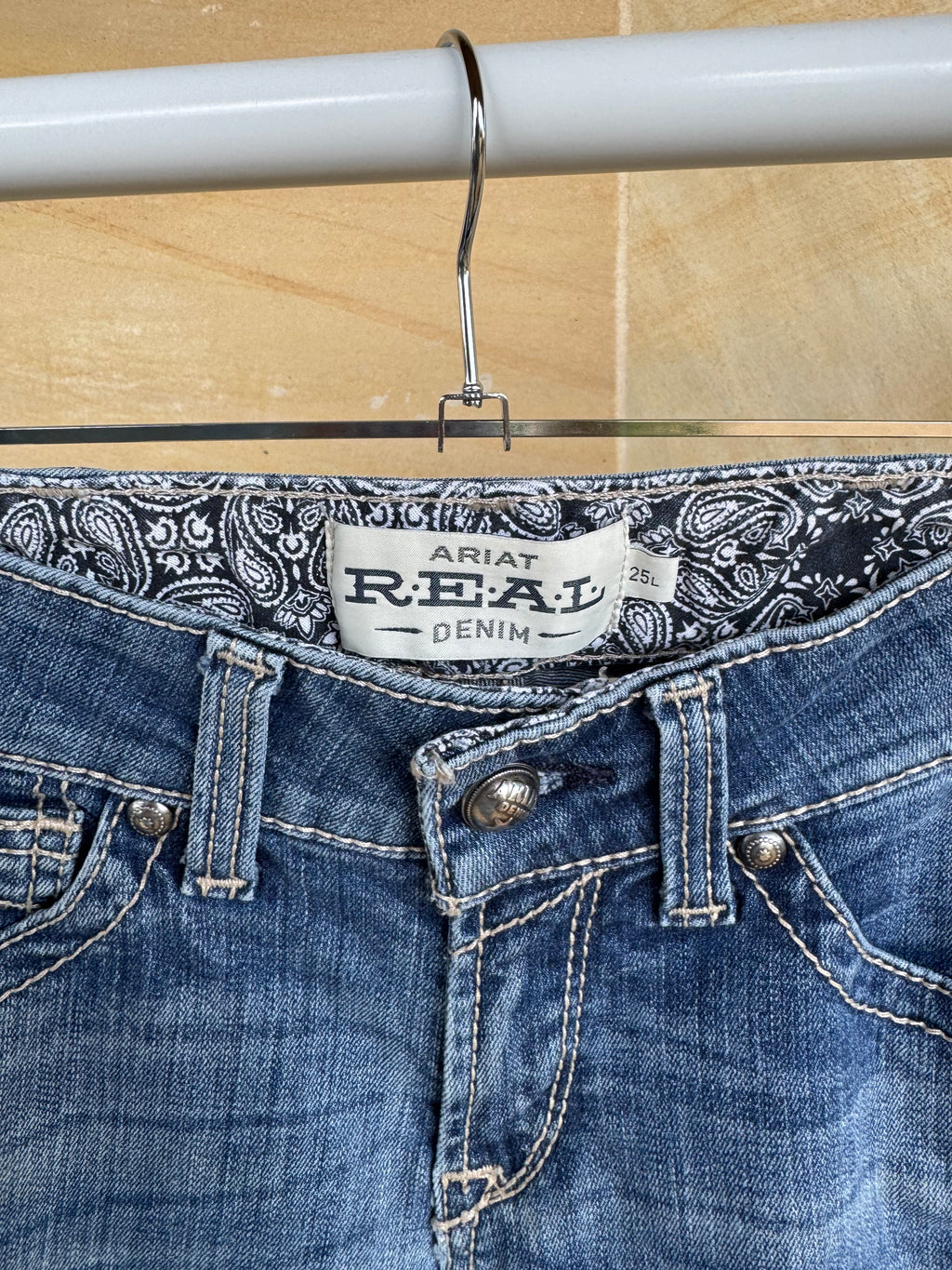 ARIAT JEAN 25L