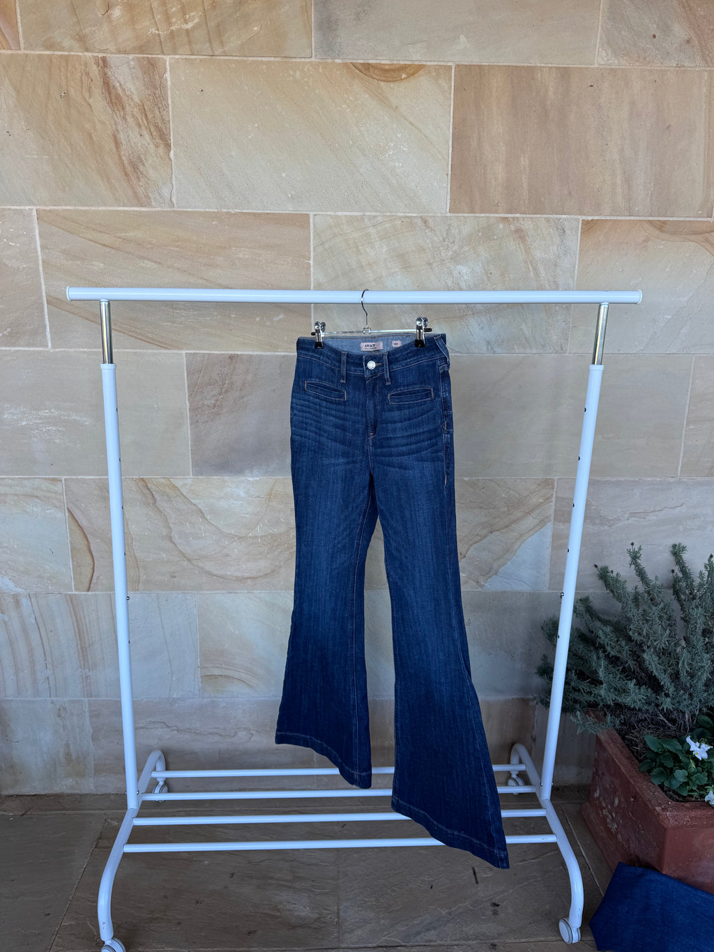 ARIAT FLARE JEANS 28S