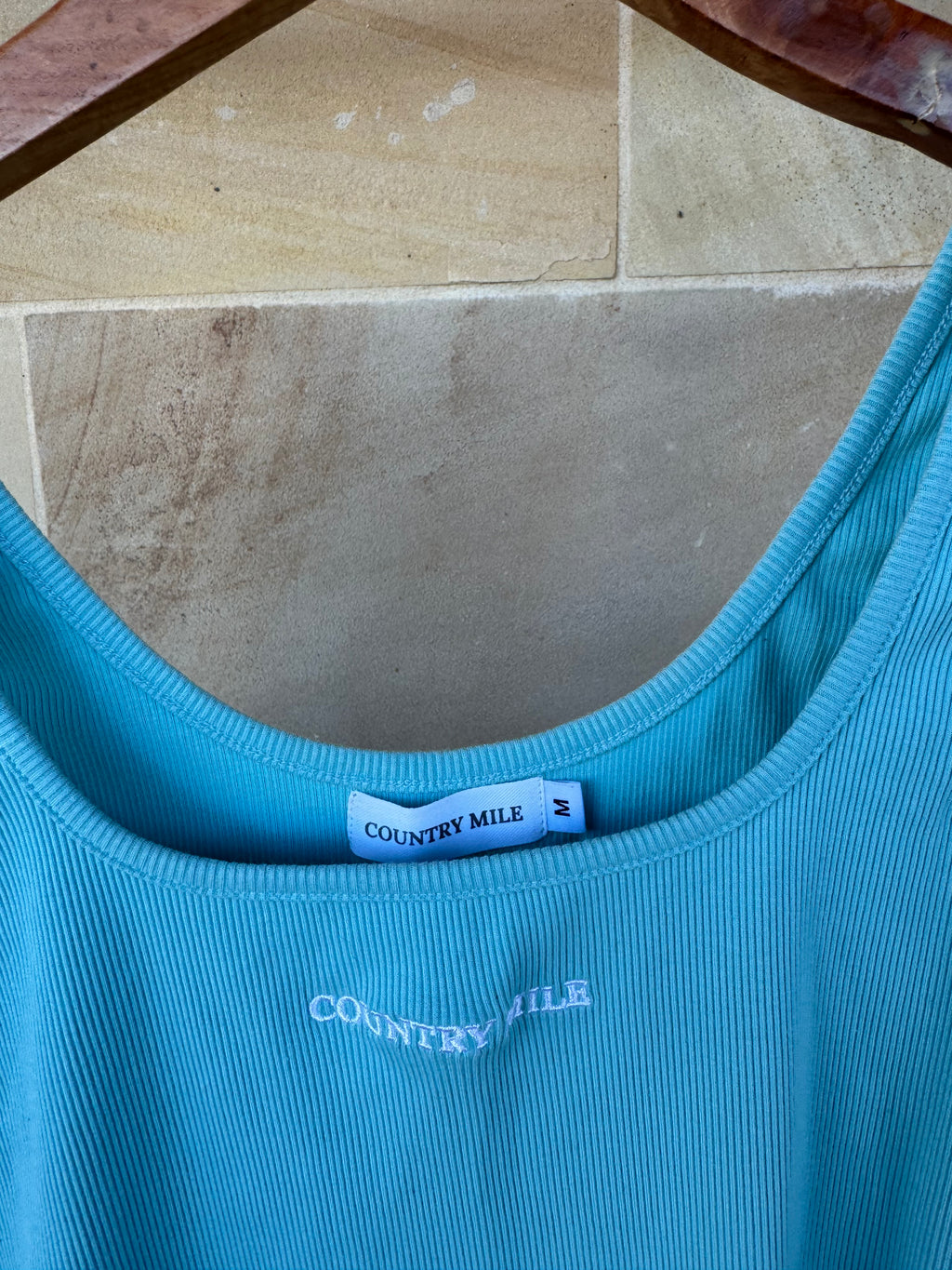 COUNTRY MILE TANK M