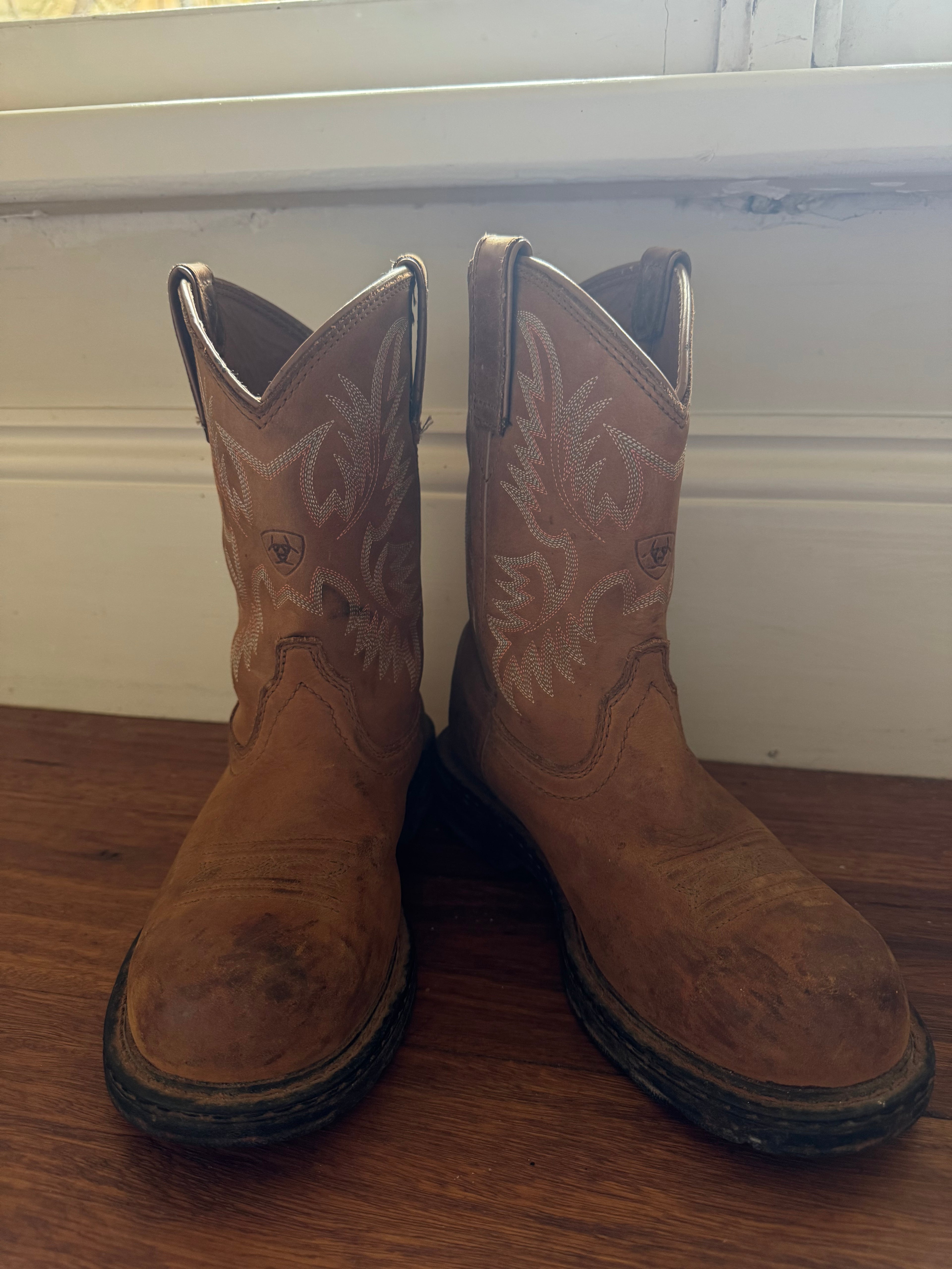 ARIAT BOOTS 37.5