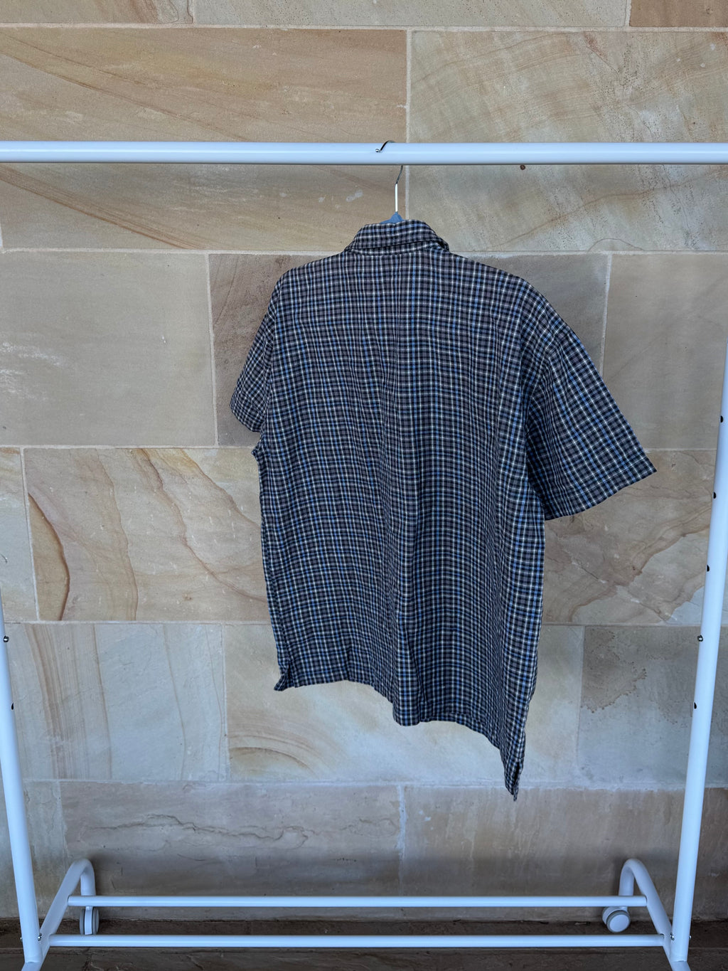 2 DOGS SHORT SLEEVE SHIRT L