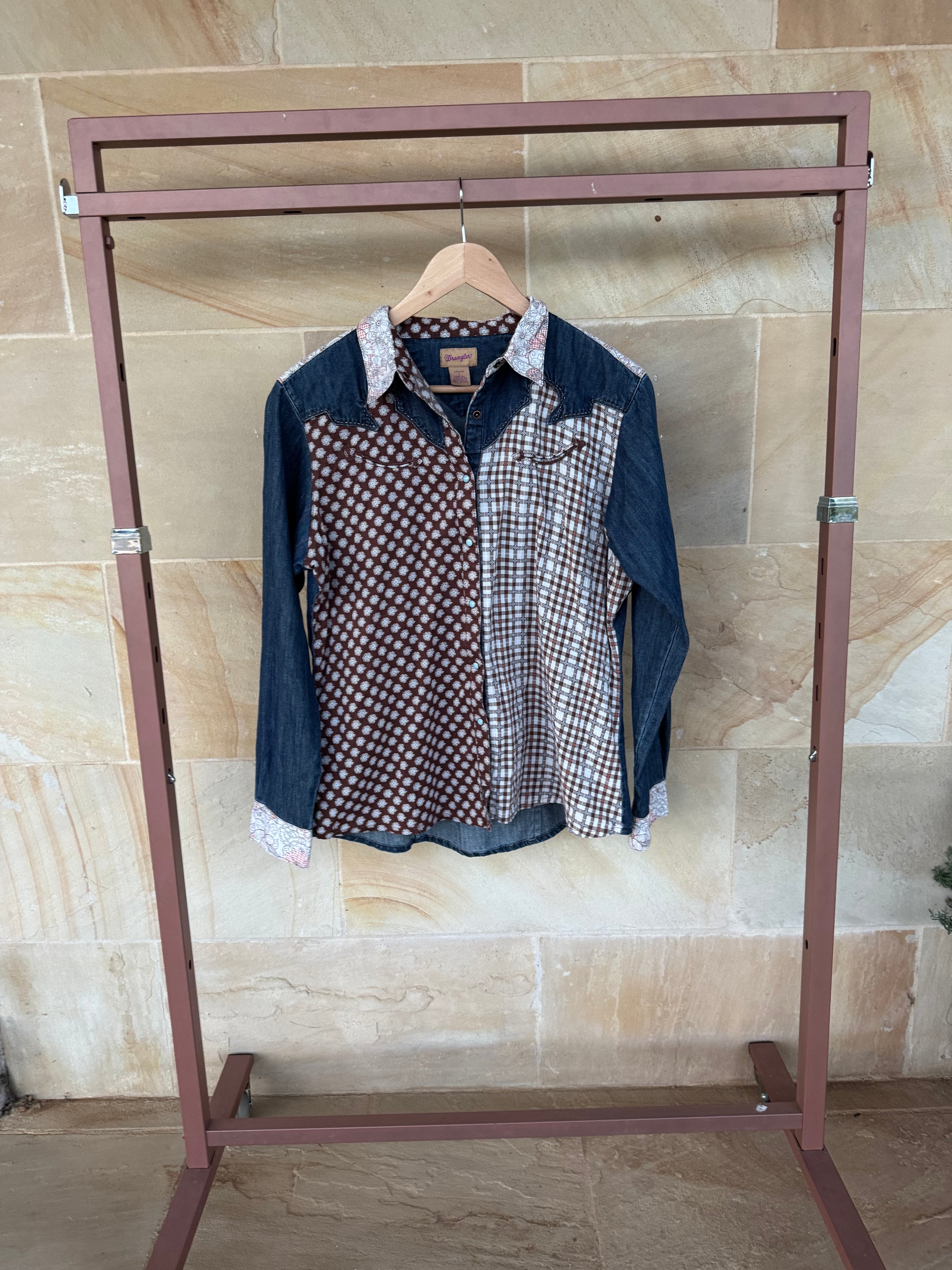 WRANGLER PEARL SNAP SHIRT L