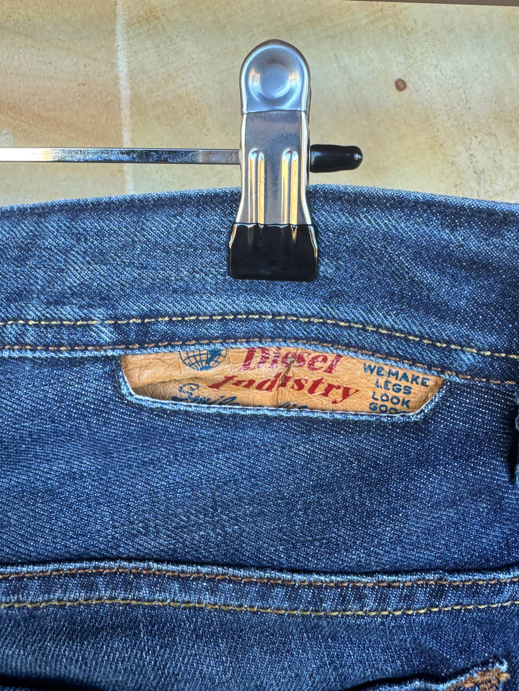 DIESEL INDUSTRY JEANS 32”
