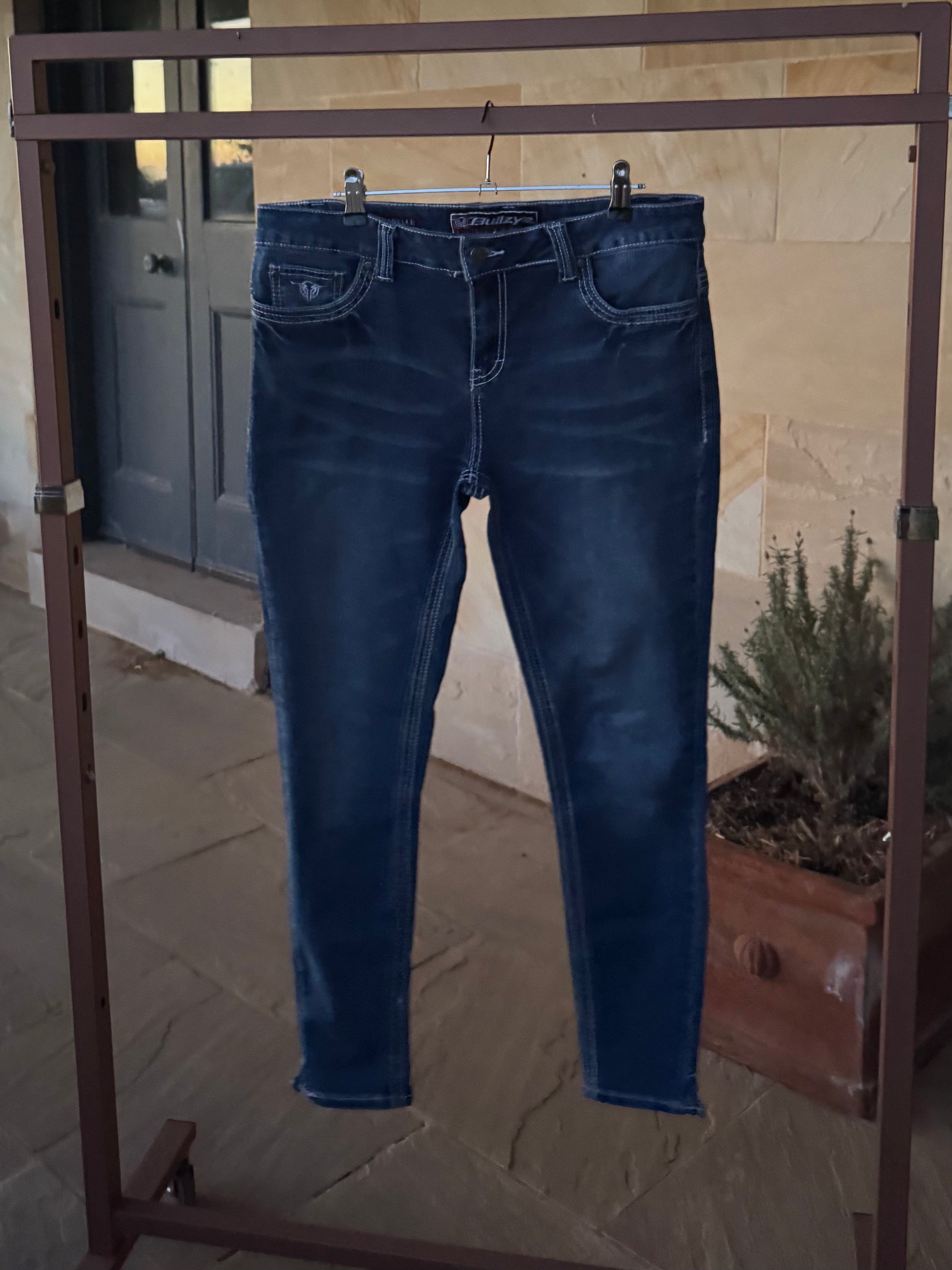 BULLZYE JEANS 29RR