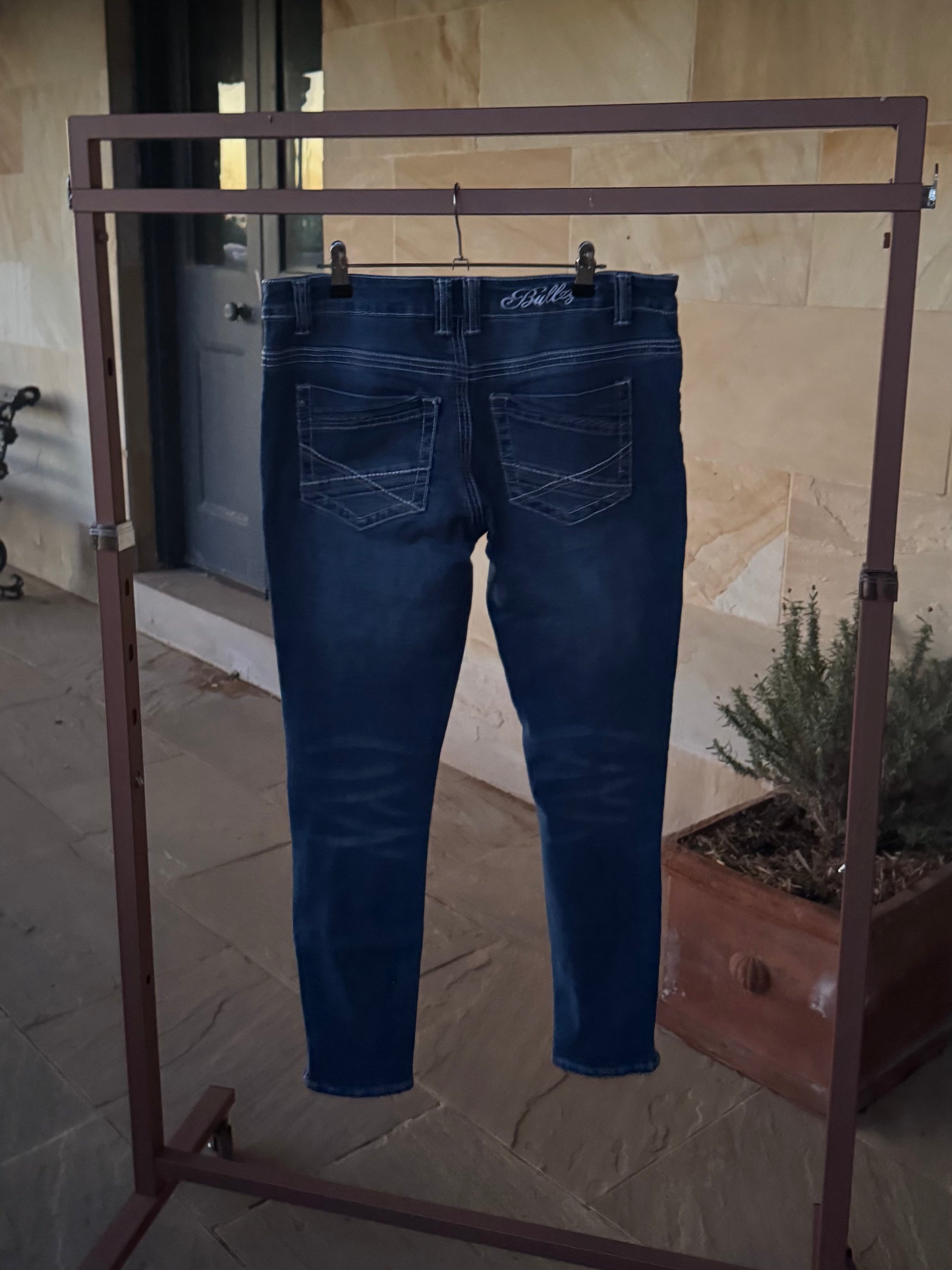BULLZYE JEANS 29RR